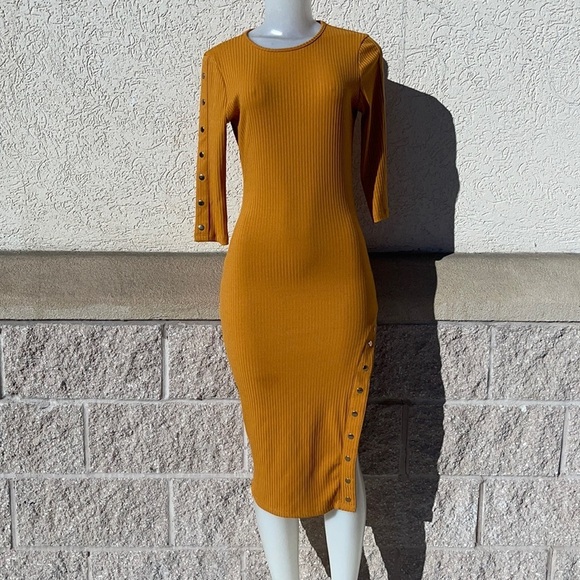 Haute Monde Dresses & Skirts - Haute Monde Mustard/Gold Dress Size L